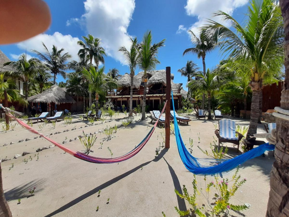 Beach Guesthouse Holbox Apartments & Suites Екстер'єр фото