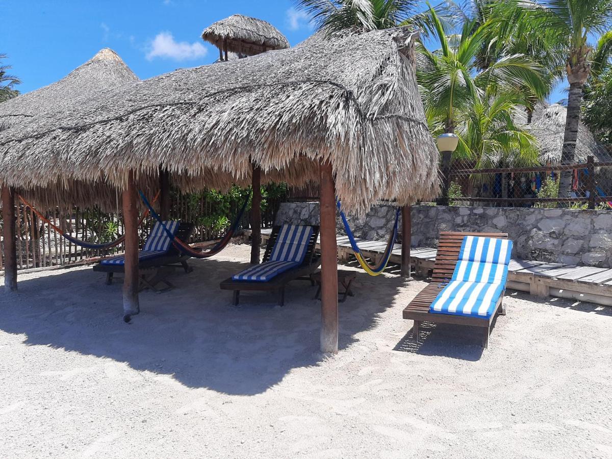 Beach Guesthouse Holbox Apartments & Suites Екстер'єр фото