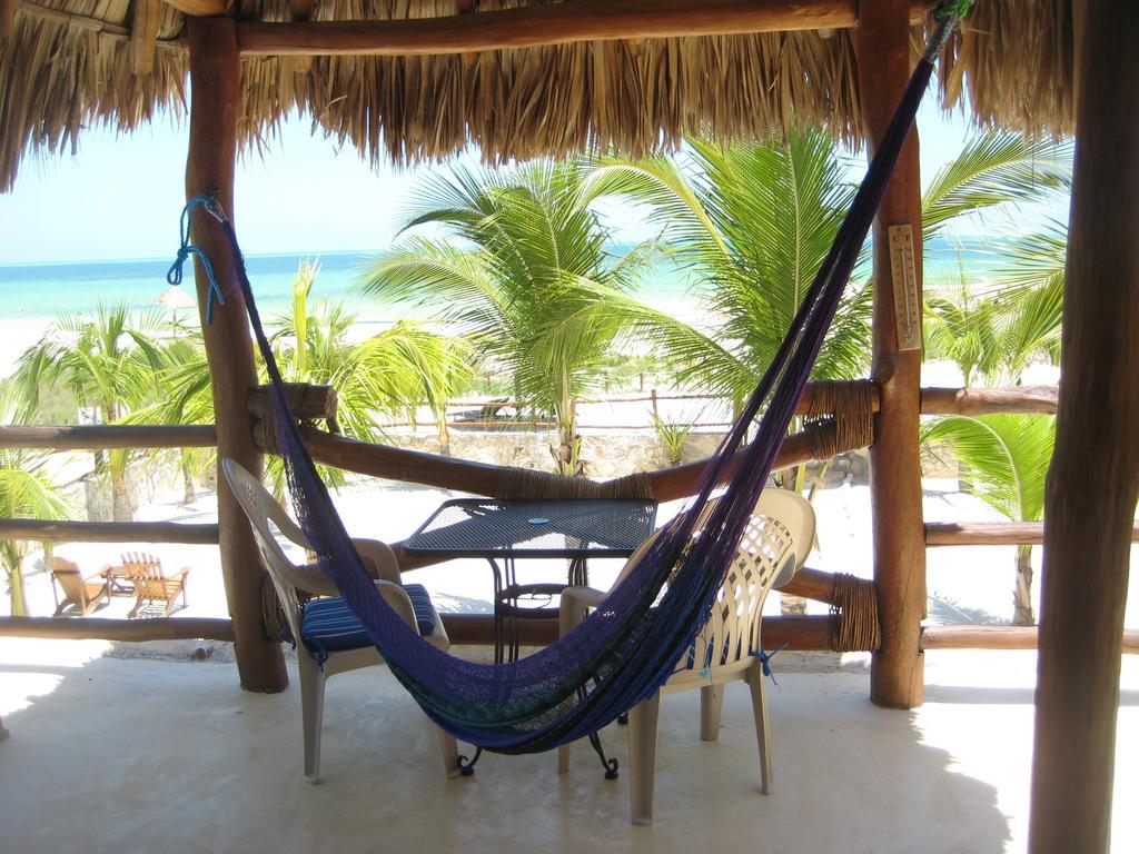 Beach Guesthouse Holbox Apartments & Suites Екстер'єр фото